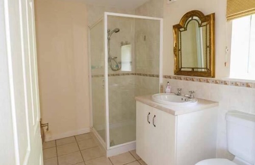 Shrewsbury Cottage | KEMPS EYE COTTAGE, with a garden in Shrewsbury
