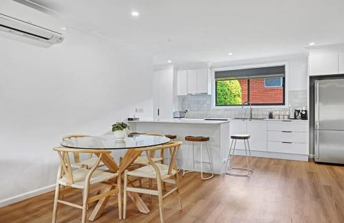 Calare Apartment | Kenna St - Modern Design, Pet Friendly