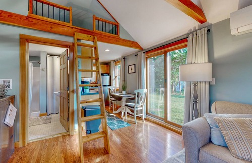 Kennebunk Cottage | Kennebunk coastal cottage, close to great beaches!
