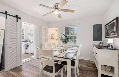 Lake Michigan Beach House | Kennedy Cottage: Adorable 2 Bedroom House