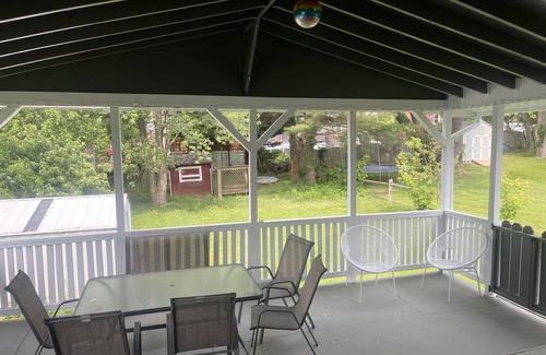 Kennett Square House | Kennett Square, Near Longwood Gardens & Downtown