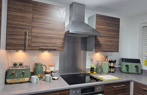 Colchester House | Kensington Bliss - 3 Bedroom House in Colchester
