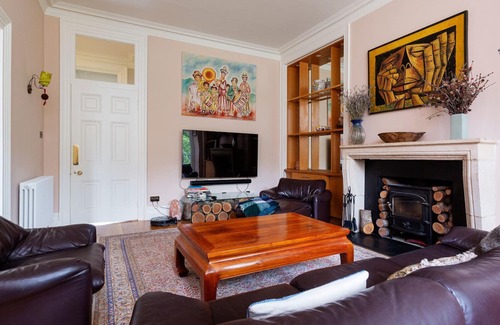 Campden Apartment | Kensington Majesty, by Veeve