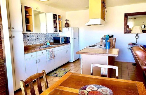 Nogales Cottage | Kestrel Cottage at Birdsong Retreat