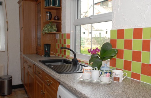 Keswick Apartment | Keswick, Garden Apartment for 2. Excellent location.Convenient for all amenities