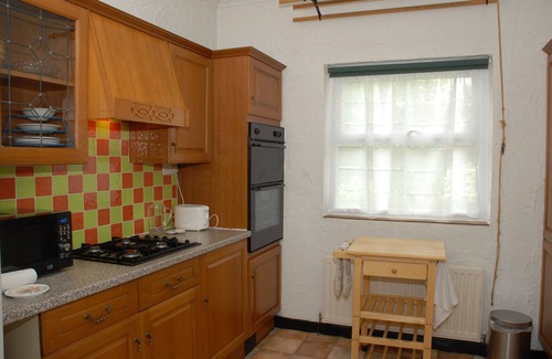 Keswick Apartment | Keswick, Garden Apartment for 2. Excellent location.Convenient for all amenities