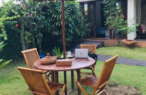 Ketewel Bed & Breakfast | Ketewel Bed & Breakfast Niti Room