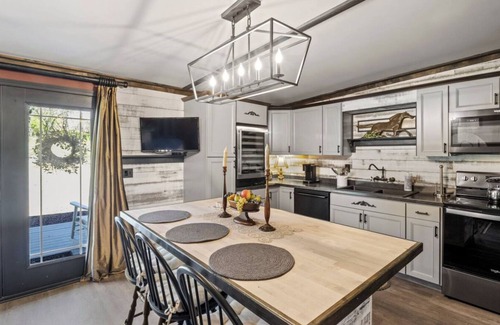 Penn Yan House | Keuka Cove House - Lake Views