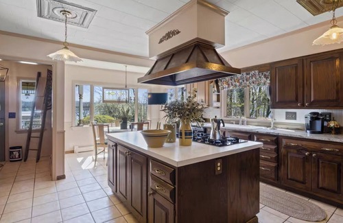 Penn Yan House | Keuka Cove House - Lake Views