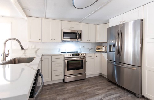 Sexton Cove Estates House | Key Largo updated Mobile Home 3/1.5 with 60 ft on canal with large tiki