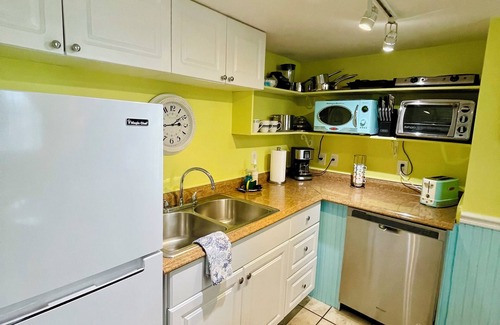 Tybee Island Apartment | Key Lime Condo, steps to the beach. Pet Friendly.