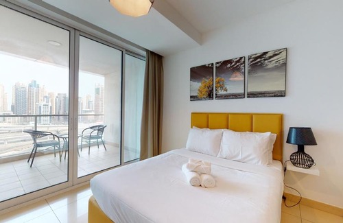 Jumeirah Lake Towers Apartment | Key View - Laguna Tower