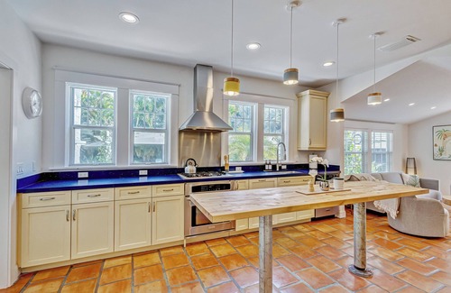 Northwood Shores House | Key West Estate in West Palm Beach with 2 separate homes & stunning pool oasis.