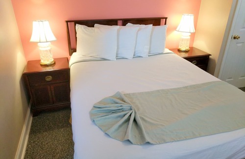 Wildwood Hotel | Key West Motel