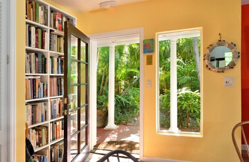 Key West House | Key West Private Pool Garden Villa - 2 Blocks from Beach