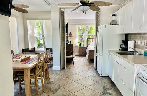 Islamorada House | Keys Villa - Secluded tropical paradise located on the water!