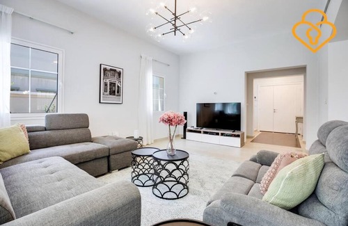 Jumeirah Village Triangle Villa | Keysplease Amazing 2 B/R Villa With private Pool, JVT
