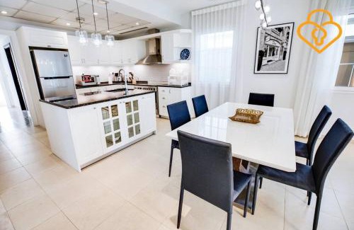 Jumeirah Village Triangle Villa | Keysplease Amazing 2 B/R Villa With private Pool, JVT