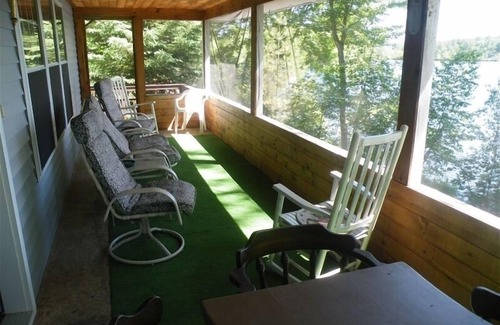 Center Lovell House | KEZAR LAKE WATERFRONT. Available for fall foliage & Fryeburg Fair