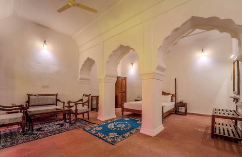 Bhandarej Hotel | Khawa Palace and Resort
