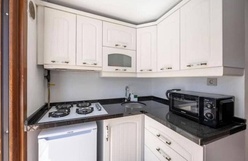 Gumussuyu Mahallesi Apartment | KİNG SUİTE EXTRA LARGE SPACIOUS LUXURY SUİTE