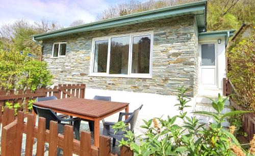 Saint Gennys House | Kiberick Cottage at Crackington Haven, near Bude and Boscastle, Cornwall