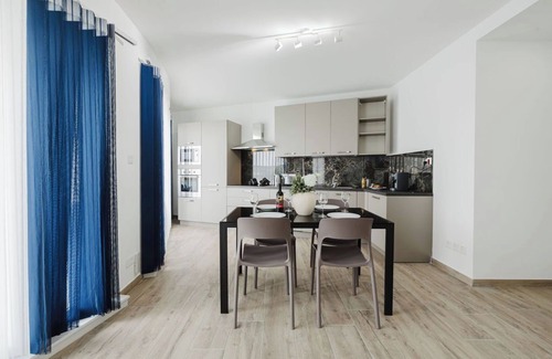 St. Paul's Bay Apartment | Kick back and relax in this newly built breathtaking views of Xemxija