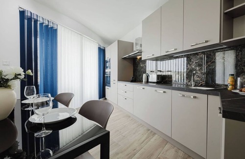 St. Paul's Bay Apartment | Kick back and relax in this newly built breathtaking views of Xemxija