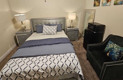 Klein House | Kick back and relax in this comfy, cozy, calm, stylish space!