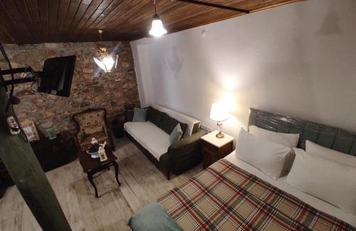Ayvalik City Center Hotel | Kidoni Macaron Guesthouse