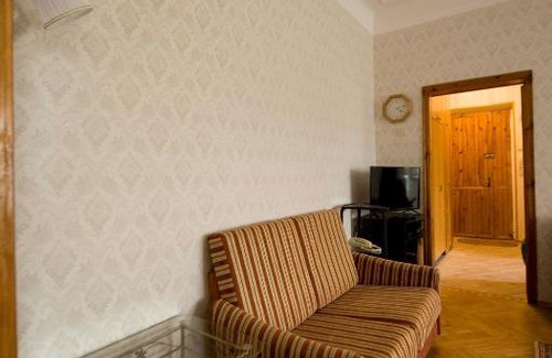 Pechers'kyi District Apartment | Kiev Gulliver 2 bedrooms & living, apartment 70 sq m, electric 24h