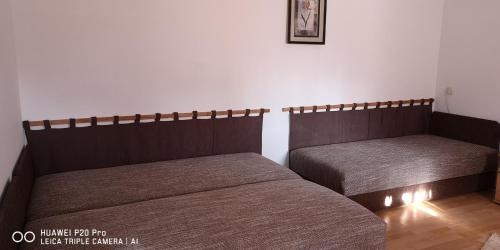 Poroszlo House | Kifog-Lak Vendégház
