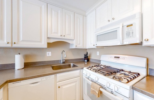 Kihei Condo | Kihei Akahi Condo w/Free WiFi, Pool. Beaches Await!