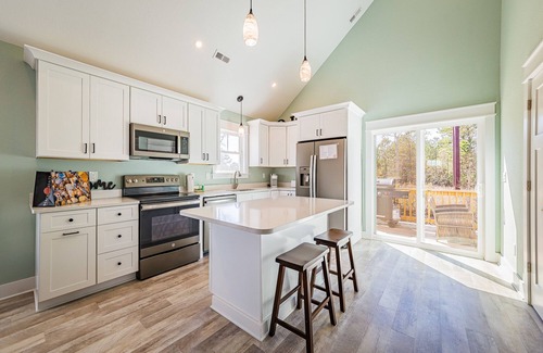 Harbinger House | KIL9116 Kilmarlic Nelson Cottage. Golf Resort, Community Pool & Fitness