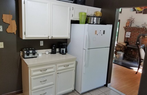 Killington House | Killington- 4 Bedroom, 2 Bath, Open, Bright, Onsite Laundry
