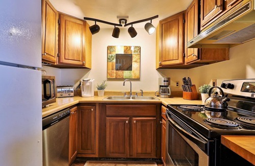 Killington Cabin | Killington Cabin - Left Unit: Great for families, Cozy, Close to Mountain. Hot Tub. Wood Stove.