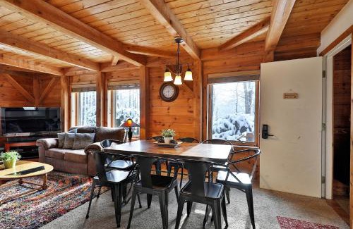 Killington House | Killington Cabin - Right Unit - Sleeps 10 in 4 BR, 2 BA Cozy Escape
