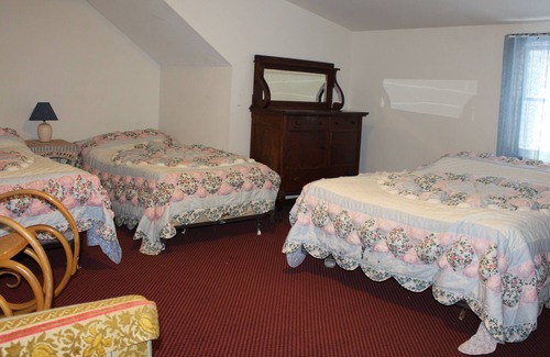 Killington Ski Chalet | Killington Ski Resort Log Cabin Minutes to the Slopes Seasonal Rental