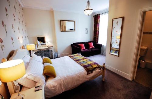 Hoole Bed & Breakfast | Kilmorey Lodge