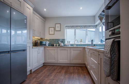 Narberth House | Kiln Park Farmhouse - 4 Bedroom Cottage - Narberth