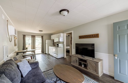 Kimberling City Hotel | Kimberling Cove D1