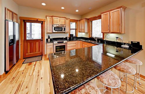 Truckee House | Kimque Dreams