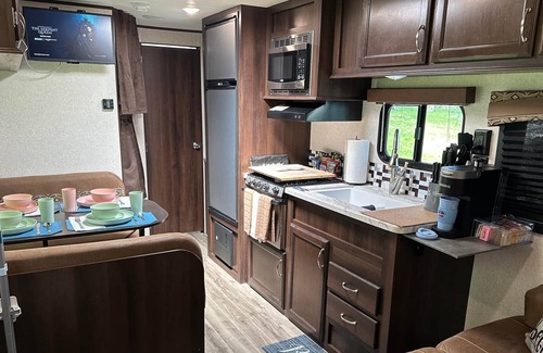 Hawley RV Rental | Kim’s Cozy Campers - The Cozy Memory Maker - Lake Wallenpaupack