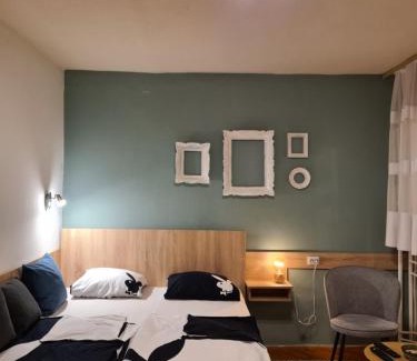 Zenica Apartment | Kineski zid