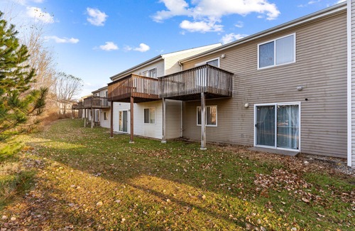 Manhattan House | King Bed, Garage and Free Parking, KSMANE1205
