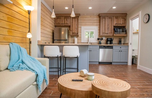 Madeira Beach Cabin | King Bed, Step to Madeira Beach, Heated Pool, Private