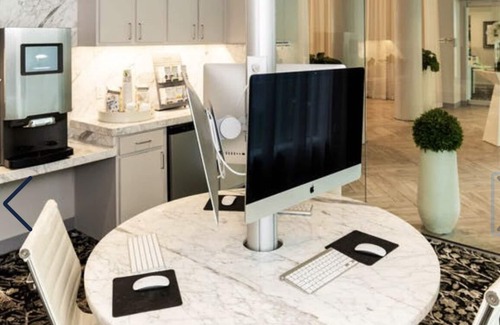 South Central Houston Apartment | King bed W/pool near downtown and medical center