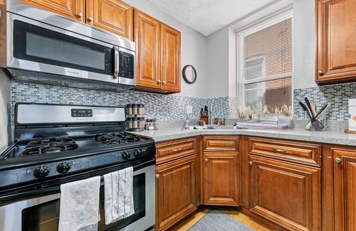 Downtown St. Louis House | King Beds/3Baths Renovated Spacious By StayStLouis
