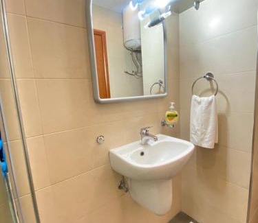 Msida House | KING Double Bedroom with Private bathroom with Shared Apartment next to bus stop! Best for tourists!