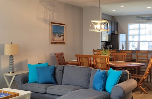 Ocean Air Park House | King En Suite, Pool, Beach, 5 BR, 4 Bath,Free Parking, Game Rm, Sleep 13
